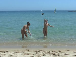 Скачать Подсмотренное Порно На Пляже